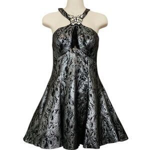 Dave & Johnny Silver Black Jeweled Halter Cocktail Short Dress Prom Formal Vegas